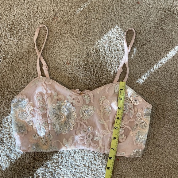 Cropped Spaghetti Strap Sequin Tank Top - Picture 11 of 12